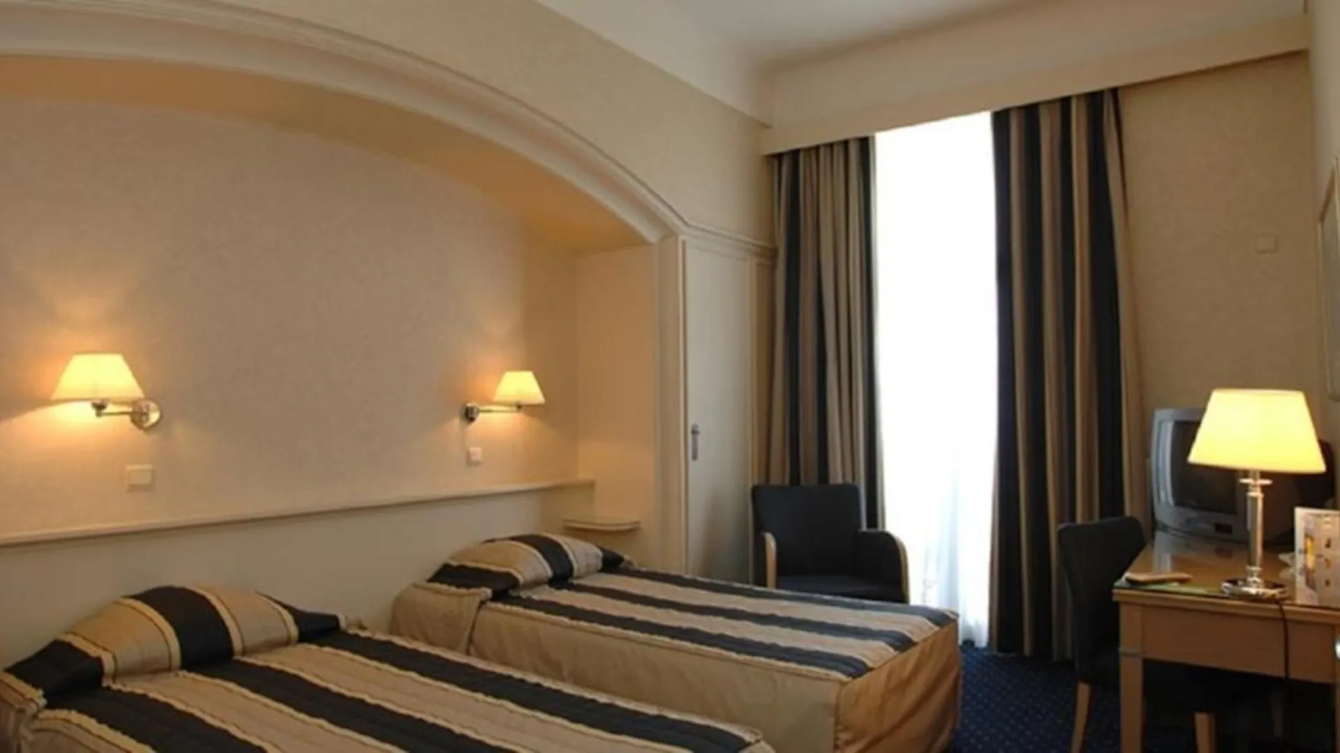 Hotel Des Colonies Brussels By Mercure Saint-Josse-ten-Noode 3*,
